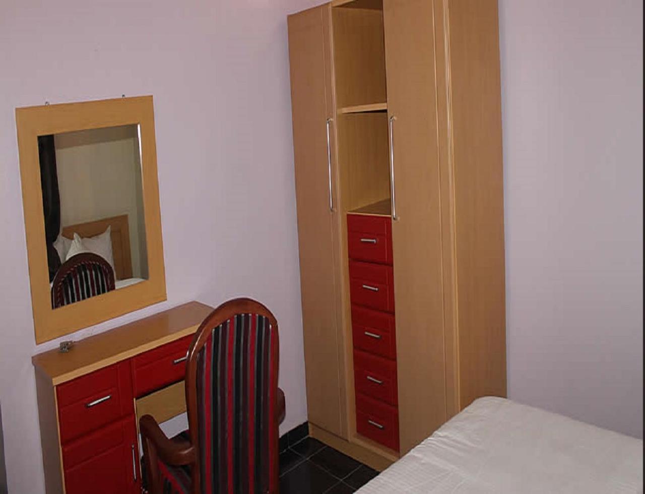 Chamcce Hotel Ajao Lagos Esterno foto