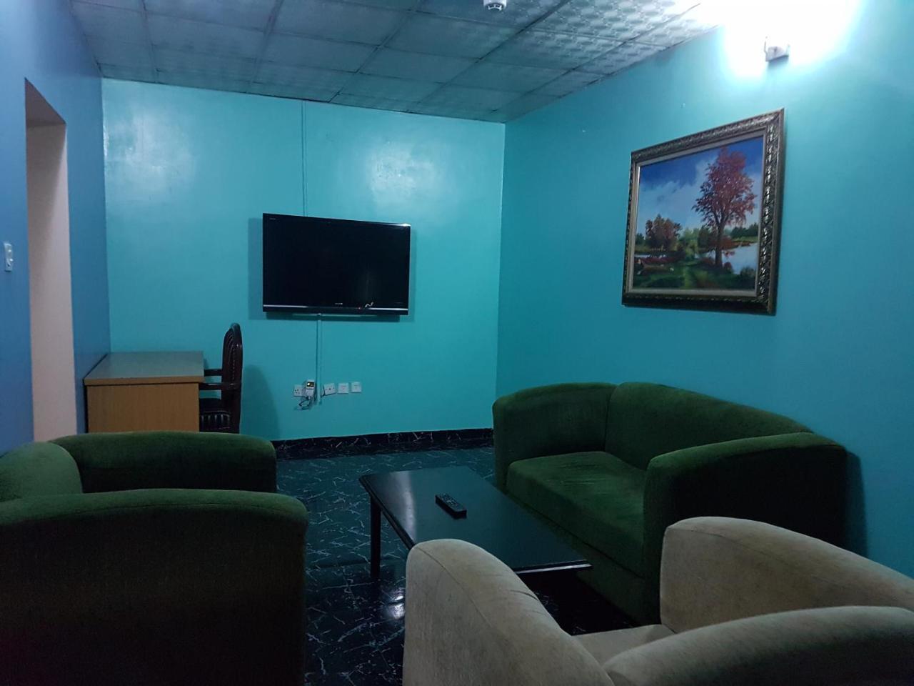 Chamcce Hotel Ajao Lagos Esterno foto